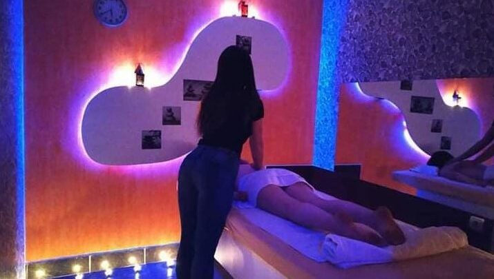 “Duhet të bëja favore seksuale”, flet psikologia që punonte tek qendra e masazhit