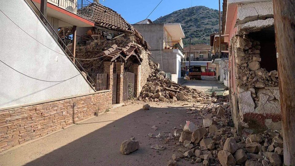 Ja çfarë shkatërrimesh la pas tërmeti i fuqishëm në Greqi (foto, video)