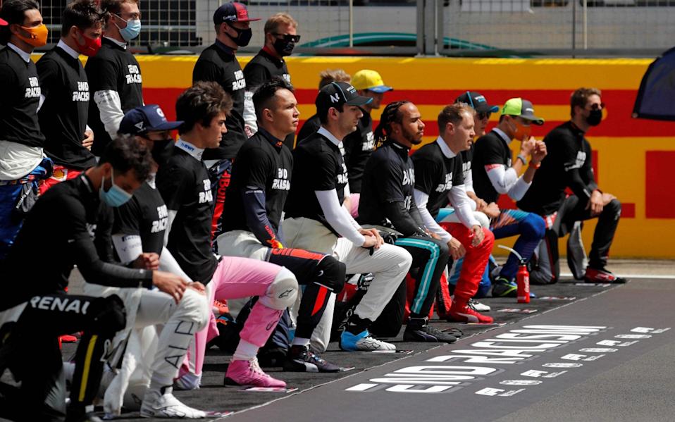 Racizmi ndaj sportistëve, Lewis Hamilton dhe 11 pilotë të F1 bojkotojnë mediat sociale