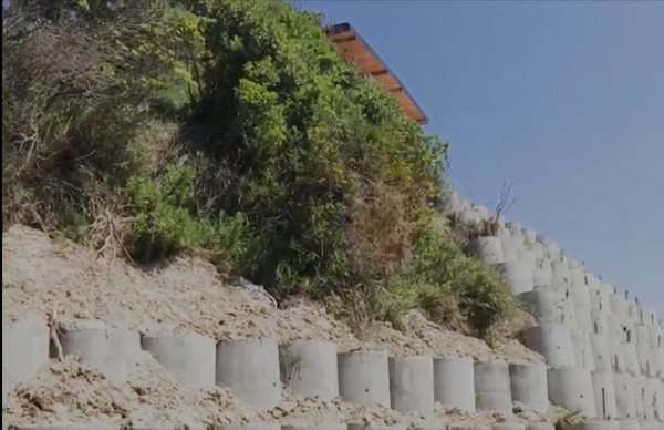 Arrestohet pronari i një kompleksi në Kepin e Rodonit, pushtoi plazhin e bukur