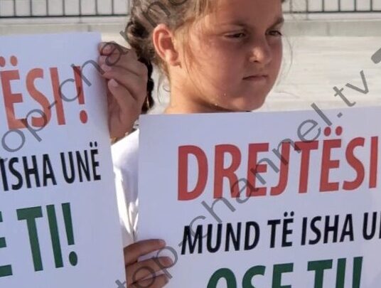 “Jam shumë e lumtur që do shkoj në Shqipëri tek gjyshi…”, ditari i Anastasias lexohet në protestën përkujtimore