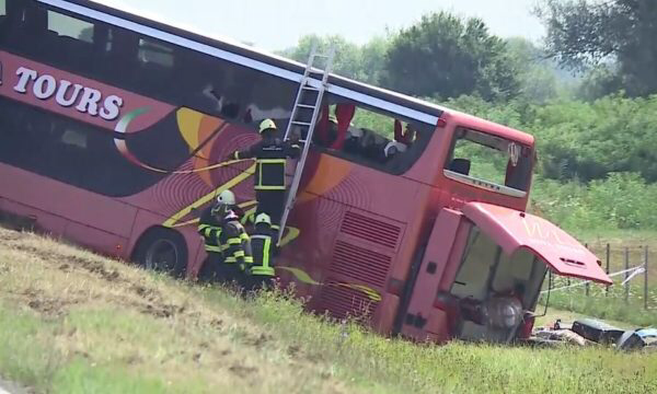 U ndërruan në timon para aksidentit, mes 10 të vdekurve një nga shoferët, 40 të plagosur, 8 në gjendje të rëndë