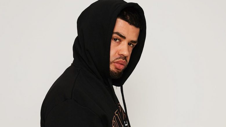 (VIDEO) Noizy gjobitet dhe vihet nën hetim! Vijoi muzikën në lokal pas orës policore