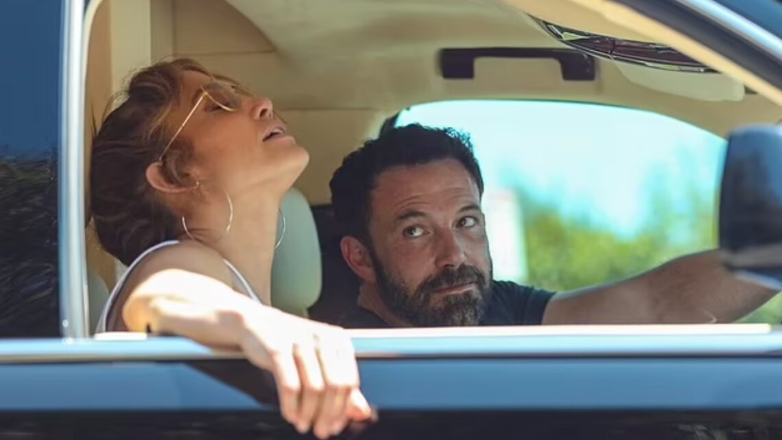 Ben Affleck dhe Jennifer Lopez, si sillen dy yjet kur ngecin në trafikun e Los Angeles