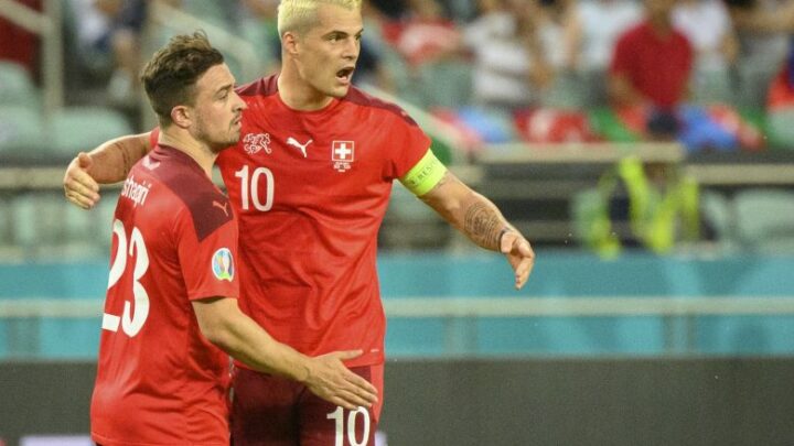 Xhaka mungon, por Zvicrën sërish e udhëheq një shqiptar, Shaqiri kapiten ndaj Spanjës