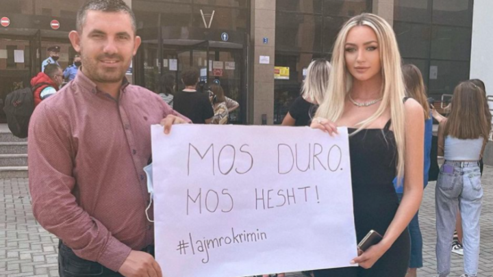 ‘Miss Universe’, Tuti Sejdiu e pranishme në protestën në Ferizaj për vrasjen e 18-vjeçares