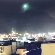 (VIDEO) UFO apo meteor? Qielli i Izmirit bëhet jeshil në mes të natës