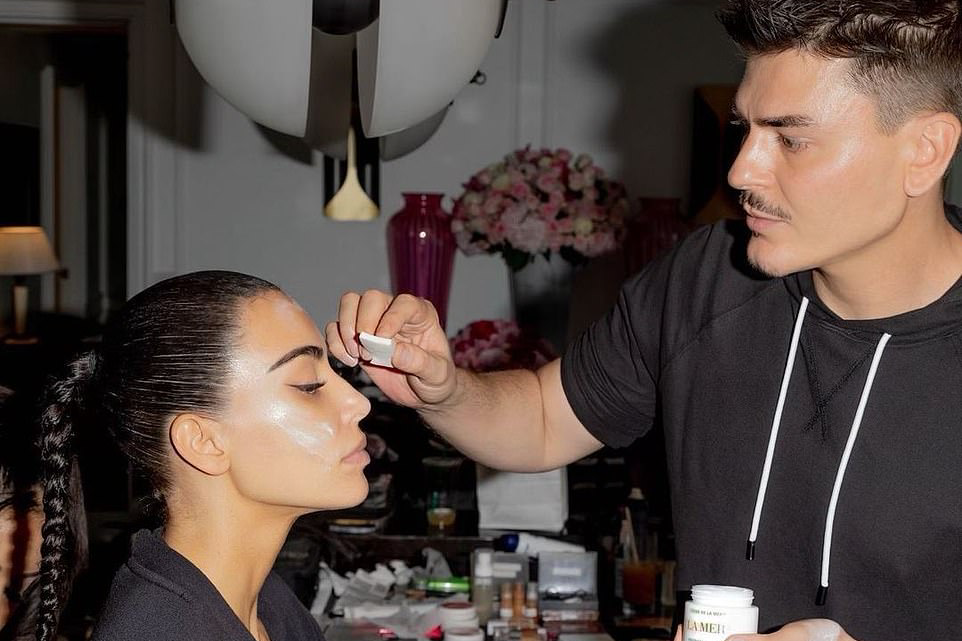 Artisti shqiptar i ‘make up’ trajtoi Kim Kardashian për shfaqjen në Met Gala 2021