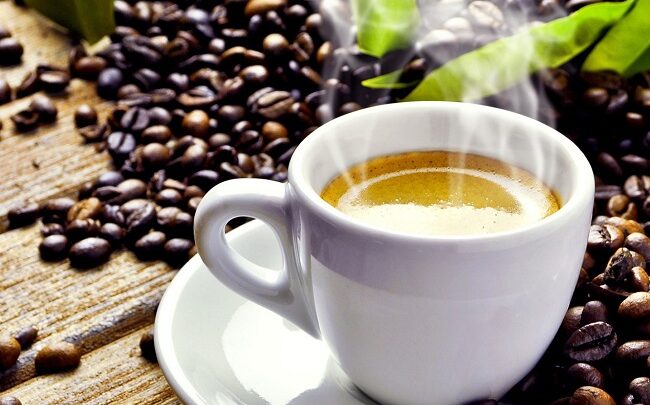 ‘Çmimi i kafesë pritet të rritet deri në 20 lekë’, njofton Shoqata e Bar-Restoranteve