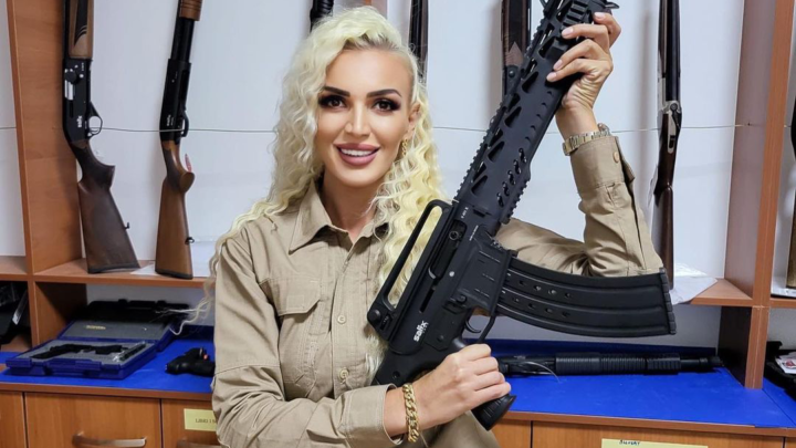 “Edhe veriu është Kosovë”, postoi foto me armë, policja kosovare i përgjigjet ndjekësit