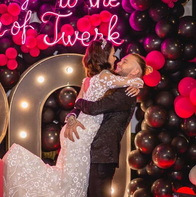 Surpriza që mori ‘Mbretëresha e Twerk-ut’ për 20 vjetorin e lindjes, Arjoni i Për’puthen i propozon për martesë