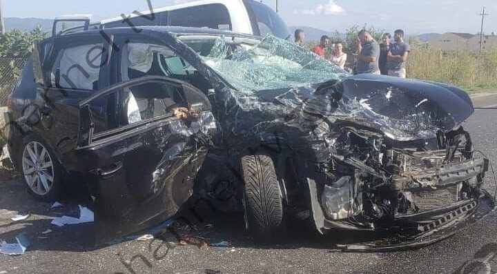 Makinat shformohen si karton nga aksidenti, 4 të plagosur në Shkodër