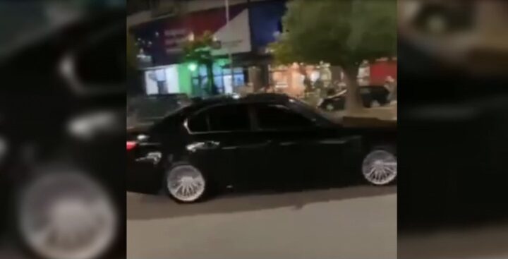 Bënin drift me makina në mes të Lezhës, videot i hidhnin në rrjetet sociale (Pamje)
