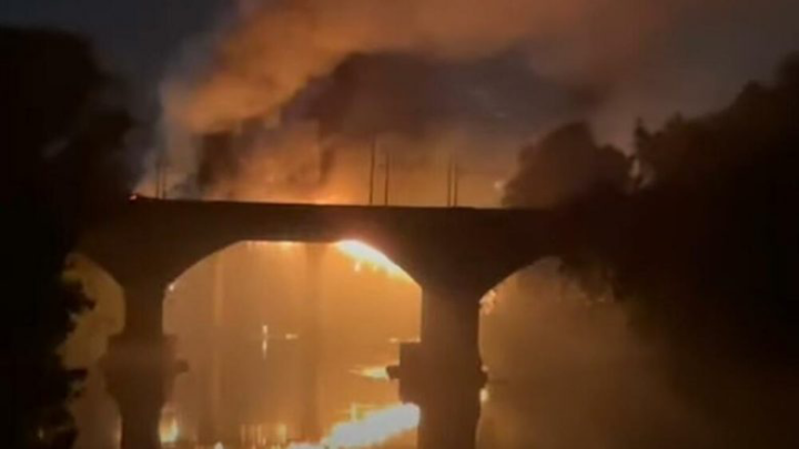 Digjet ura e hekurt që ishte qendra e jetës së natës në Romë (VIDEO)