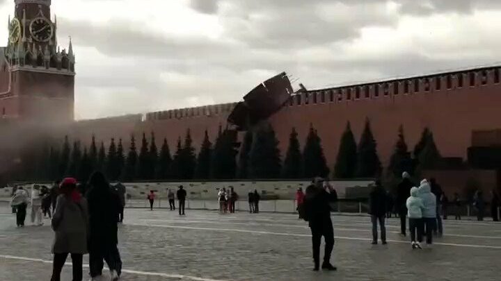 (VIDEO) Era e fuqishme në Rusi, shihni se si shembet një pjesë e Kremlinit