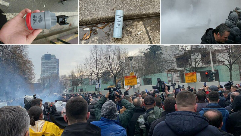 (FOTO) Granata dore, tymuese, çekiçë e leva/ Çfarë përdorën protestuesit sot?