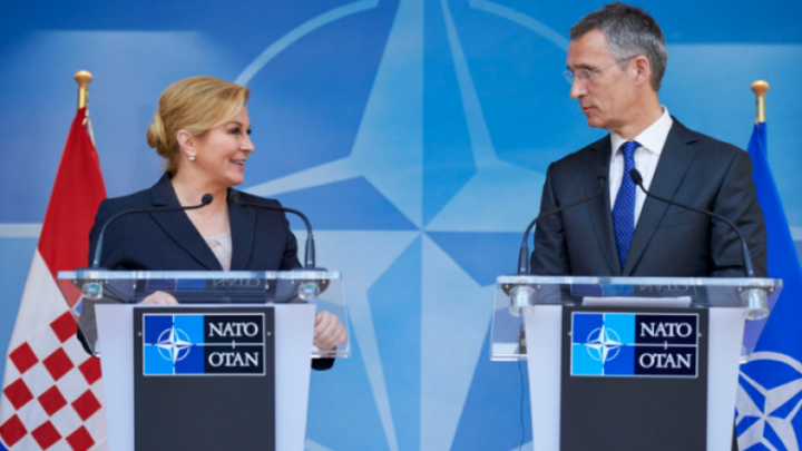 Ish-presidentja kroate, favorite kryesore për të drejtuar NATO-n, në diskutim gjashtë politikane