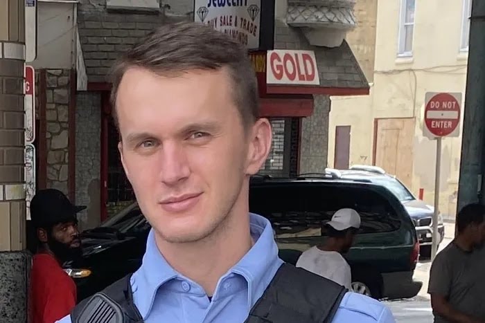 Hero në Amerikë/ Kush është oficeri shqiptar i plagosur që mbrojti kolegun nga të shtënat me armë