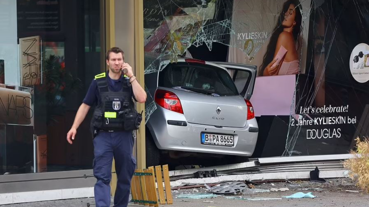 Sulmi në Berlin/  Makina ecën 600 metra përmes turmës, mbi 30 të plagosur nga sulmi