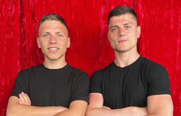 U bënë të famshëm në “America’s Got Talent”, dy vëllezërit shqiptarë arrijnë sukses edhe në Itali  