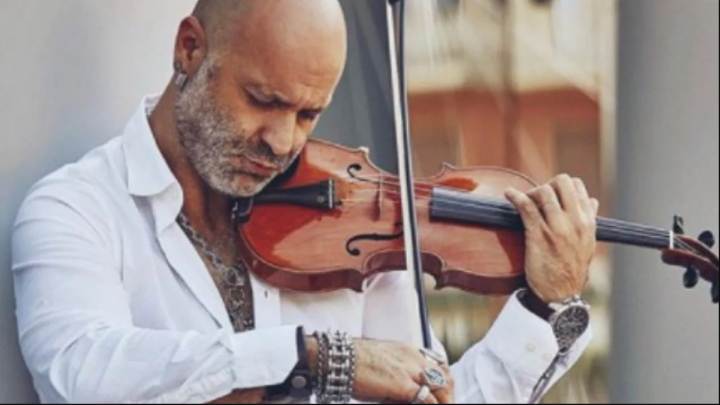 Violinisti i famshëm Alessandro Quarta jep koncert tek Opera në Tiranë