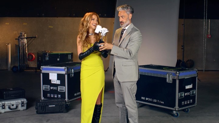 Rita Ora përkrah Taika Waititit: Do të prezantojmë “MTV European Music Awards 2022”