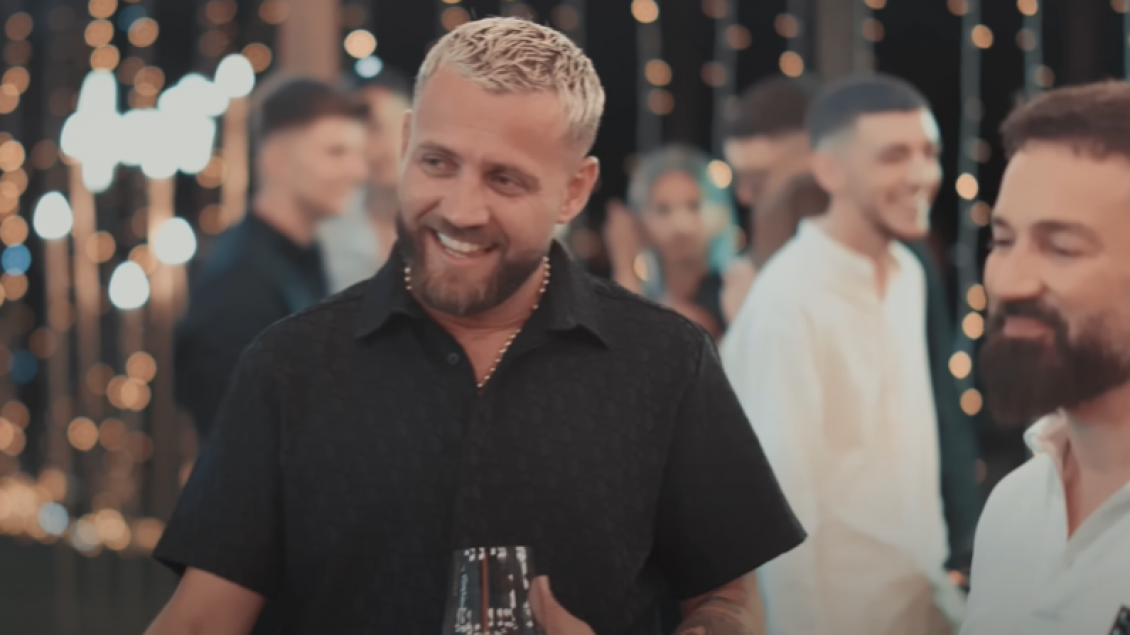 Luiz Ejlli publikon këngën e re “Amanet”, videoklip me Elvis Pupën