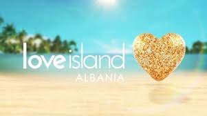 “Love Island”, Denisi ndahet me Xhesikën, vajzat nxjerrin jashtë Emiljanon