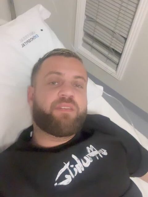 Luiz Ejlli përfundon në spital, kujdesen dy infermiere (VIDEO)