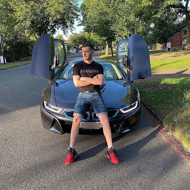 Dijonis Bibës i ndodh e papritura në mes të rrugës, filmohet nga kamerat e biznesit (VIDEO)