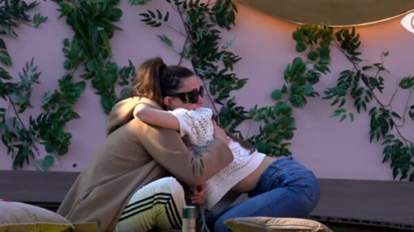 “E kam lënë të lirë…”/ Rozana përlotet për partnerin: Të ketë mundësinë të njohë një vajzë tjetër, të bëhet prind