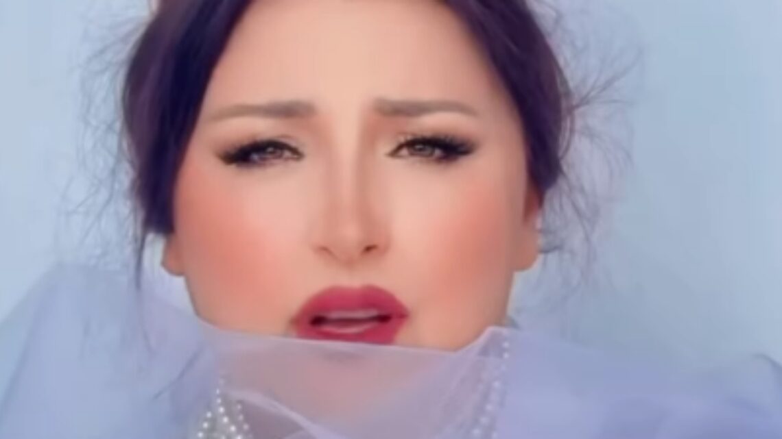 “Dashuria”/ Pas shumë vitesh, Parashqevi Simaku publikon këngë të re