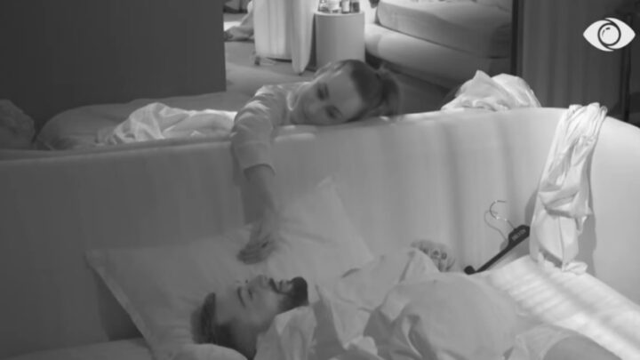 “Kjo lojë është e fëlliqur…”/ Gjesti ka një mesazh për Eglin: Të lutem më dërgo një…