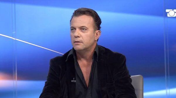 “Analfabet funksional”/ Laerti shpërthen ndaj Gjestit: Humba 4 muaj, kredia e shtëpisë pa u paguar…