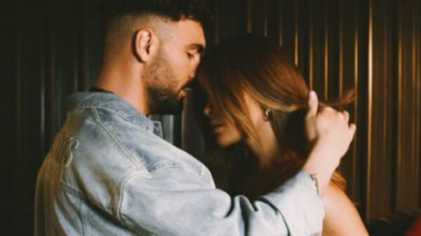 Ç”po ndodh mes dy këngëtarëve? Fotot e Ledrit dhe Xhensilës