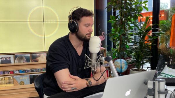 U largua pas 7 muajsh nga “Për’puthen”, ish-konkurrenti tregon për lidhjen e re jashtë programit…