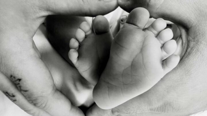 Dafina Zeqiri bëhet nënë për herë parë, ja kuptimi i emrit të djalit