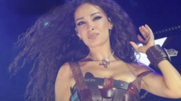 Në mes të koncertit, Eleni Foureira deklaron me krenari: Jam shqiptare…