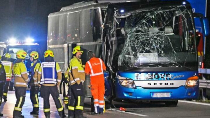 Autobusi me shqiptarë përplaset me një kamion në Gjermani, 30 të lënduar