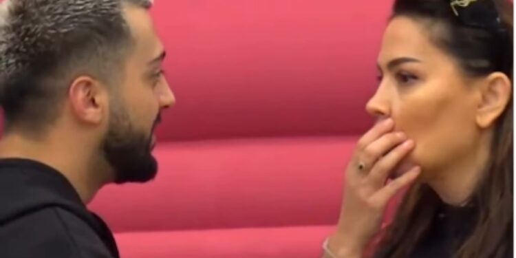 Rozana Radi thyen heshtjen për raportin me Gjestin