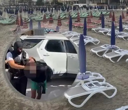 18-vjeçarja italiane denoncon: Autori më sulmoi në shezlong! Video teksa bisedojnë dhe ikin drejt bregut 18-vjeçarja italiane denoncon: Autori më sulmoi në shezlong! Video teksa bisedojnë dhe ikin drejt bregut