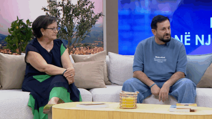 “U abuzova për 7 vite nga i forti i lagjes”, gazetari Tozaj rrëfen në prani të nënës së tij