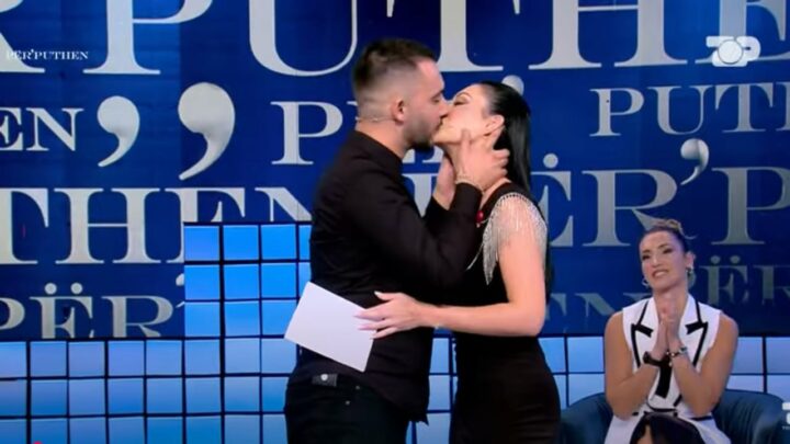 “Uroj ta kalojmë jetën bashkë”, puthje në “Për’puthen”, Stelina surprizon Kejsin