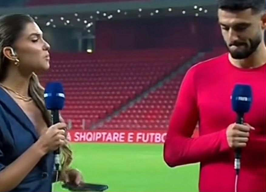 Armando Broja nuk e sheh në sy moderatoren, reagimi bëhet viral