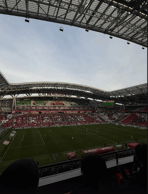 Dakut i shkon nusja në stadiumin e Rubin Kazanit, por e merr “msysh”