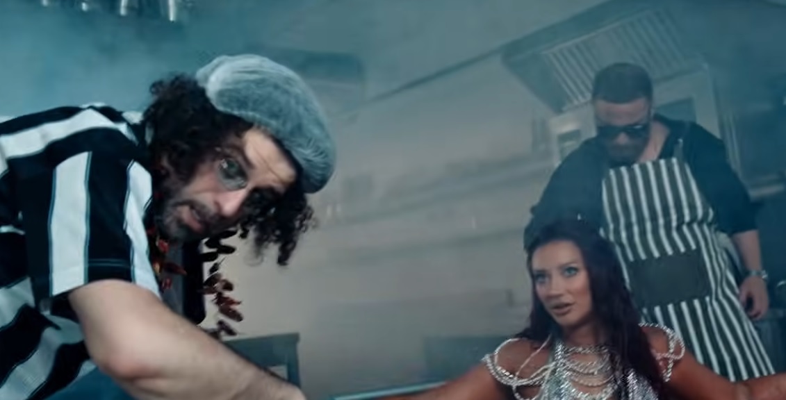 Ronela, Mc Kresha dhe Lyrical Son publikojnë këngën “Pershesh” Ronela, Mc Kresha dhe Lyrical Son publikojnë këngën “Pershesh”