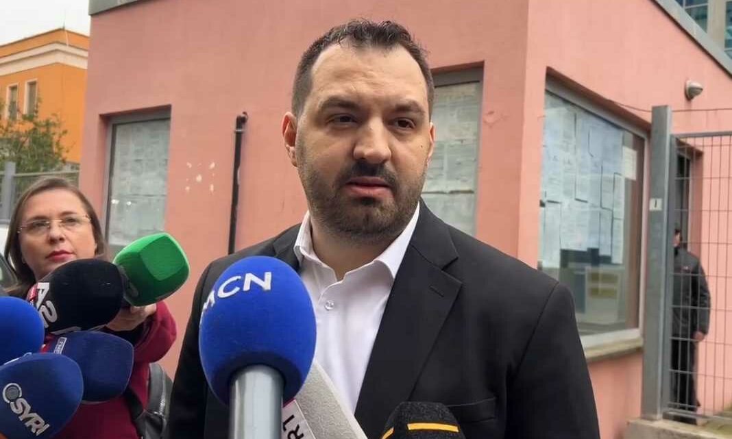 “Blejnë klikime në Youtube”, Aldor Nini demaskon VIP-at: Mashtrojnë clubet, kërkojnë 20 mijë euro në natë