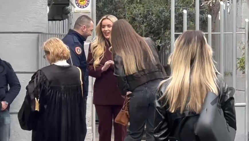 Gjykata e Tiranës shpall vendimin për ish- banoren e BBV, Antonela Berishën dhe motrën e saj