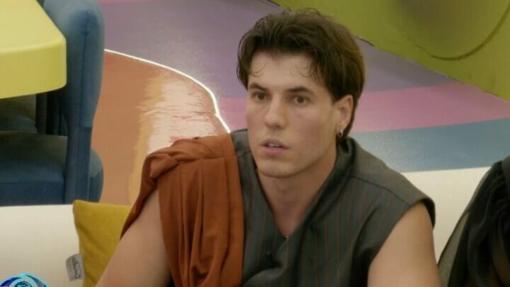 “Benita rri me ty, por mendjen e ka tek unë”, vazhdon drama e treshes në Big Brother