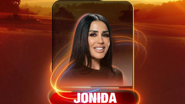 Jonida Maliqi merr valixhen dhe largohet në mesnatë nga Ferma VIP